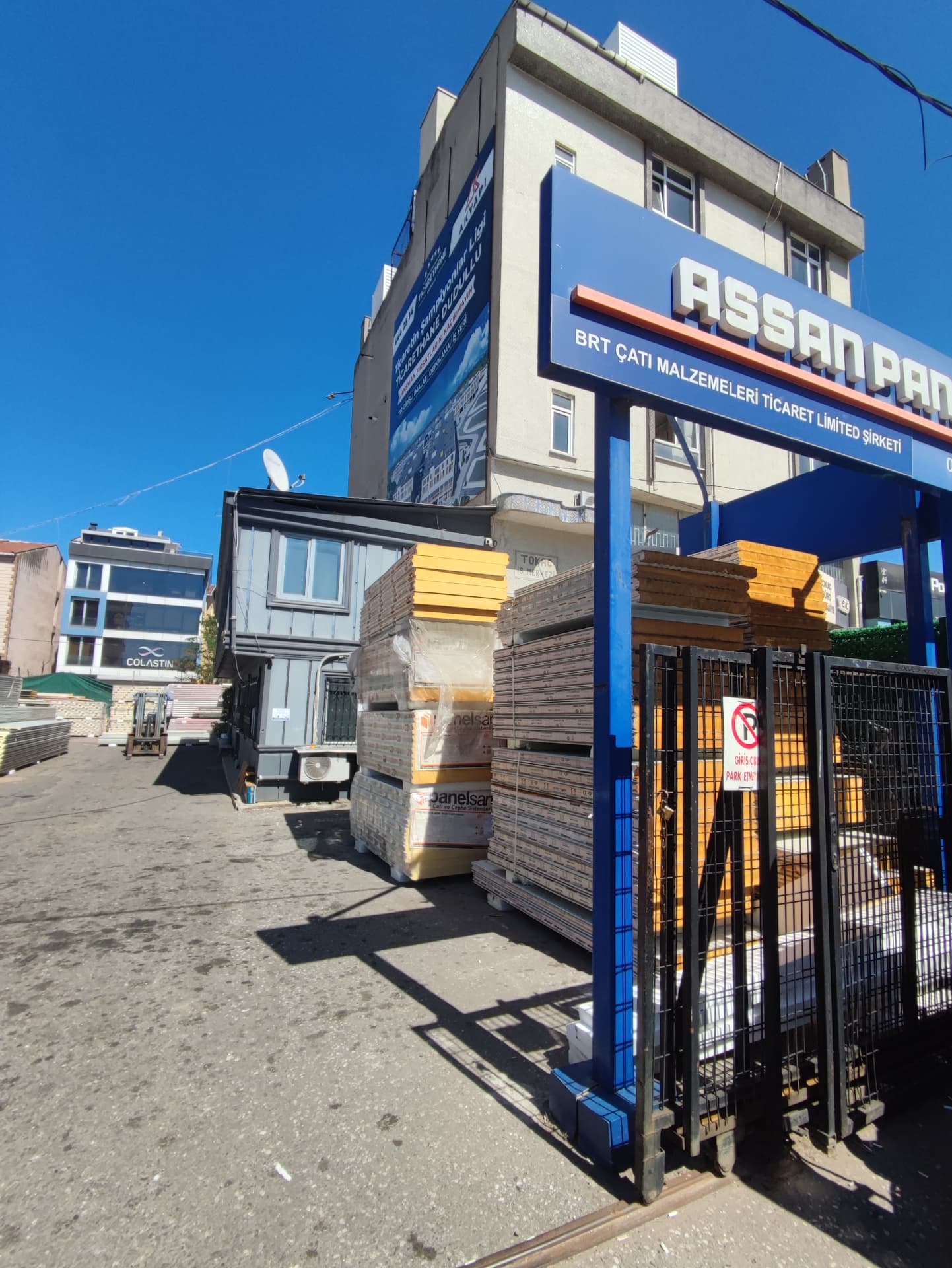 BRT Çatı Panel tesis girişi